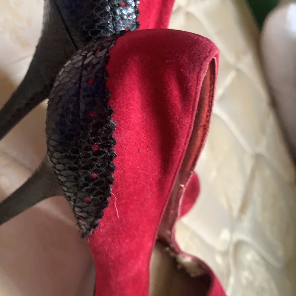 Red heels - Picture 9 of 10